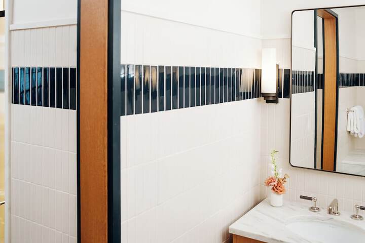 Shinola Hotel