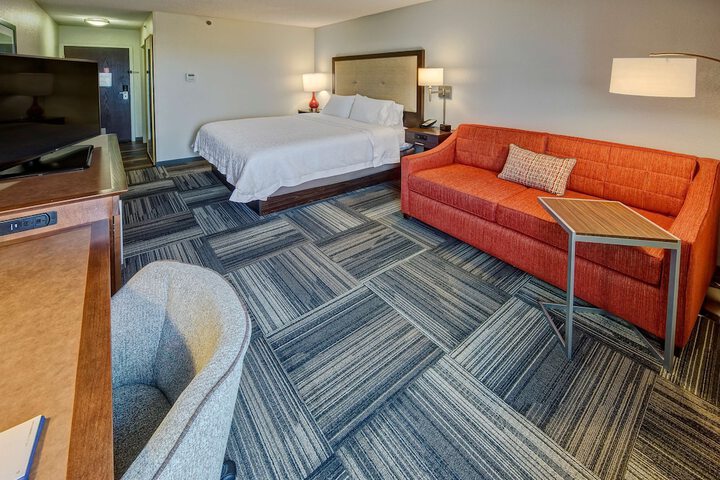 Room 15 of 28