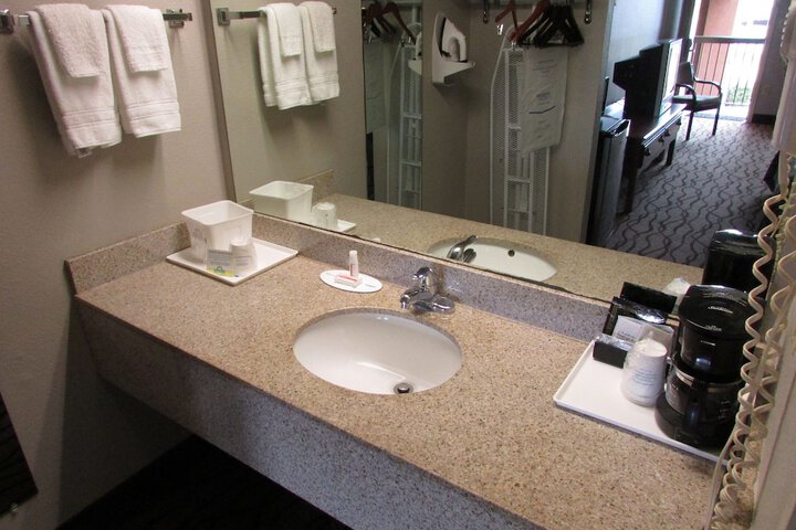 Room 20 of 37