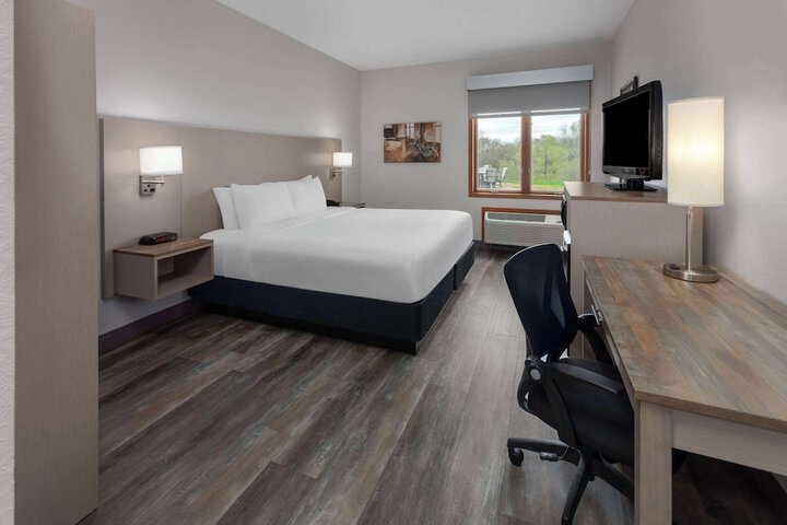 Links Bos Landen Hotel & Spa of Pella Trademark by Wyndham