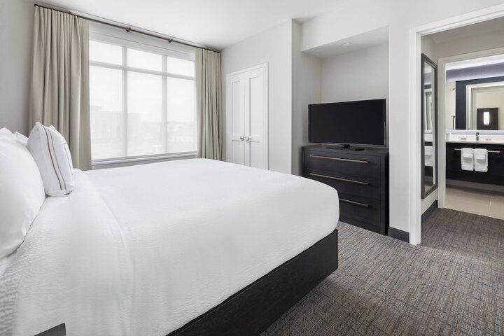 Room 21 of 34
