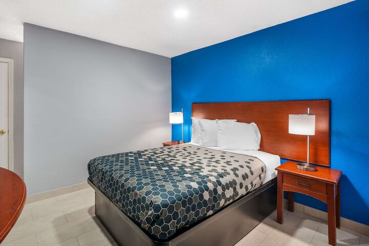 Room 60 of 69
