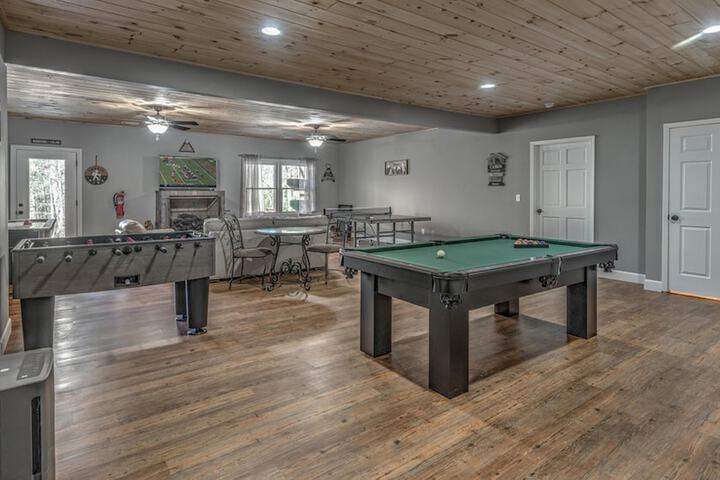 32 Acre Memory Maker by Escape to Blue Ridge