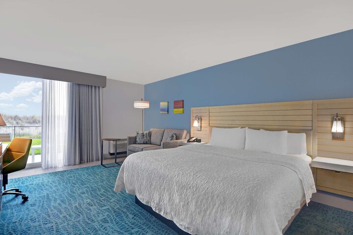 Room 51 of 84