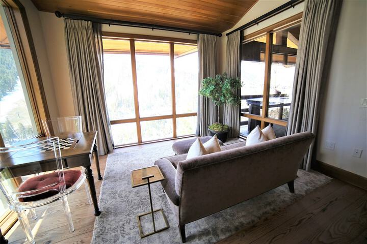 Stein Eriksen Lodge