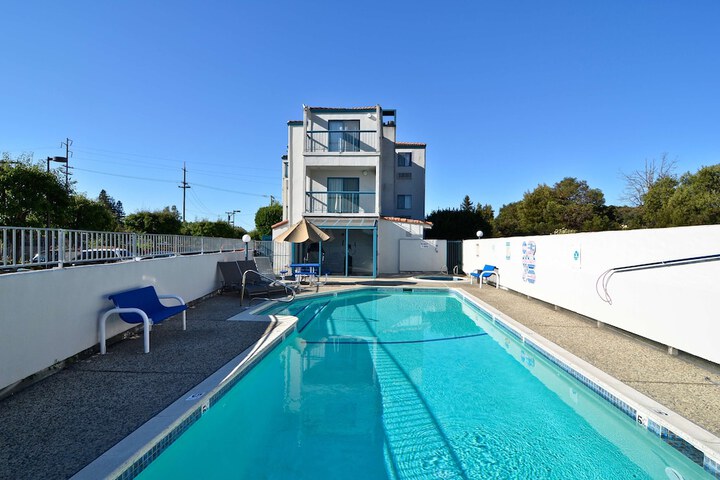 Pool 4 of 14