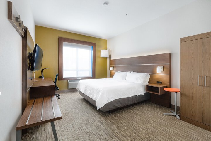 Room 22 of 38
