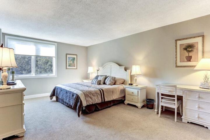 Room 16 of 38