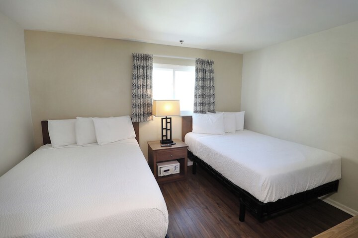 Matador Oceanfront Resort