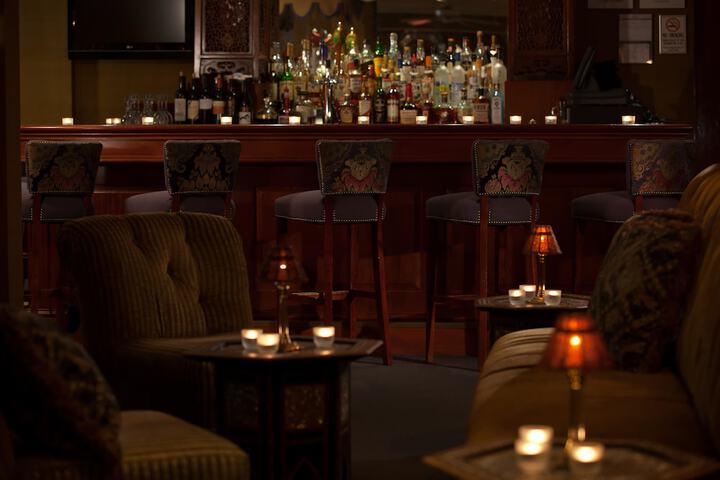 Lounge 65 of 72