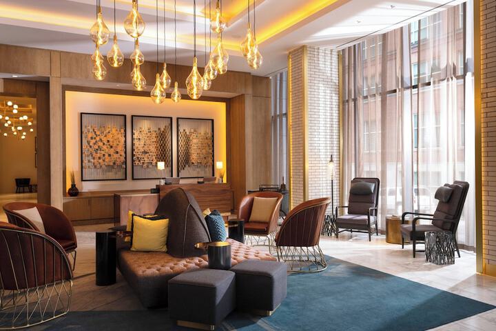 Hotel Distil Autograph Collection