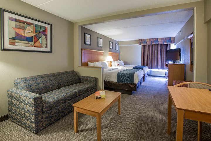 Room 11 of 32