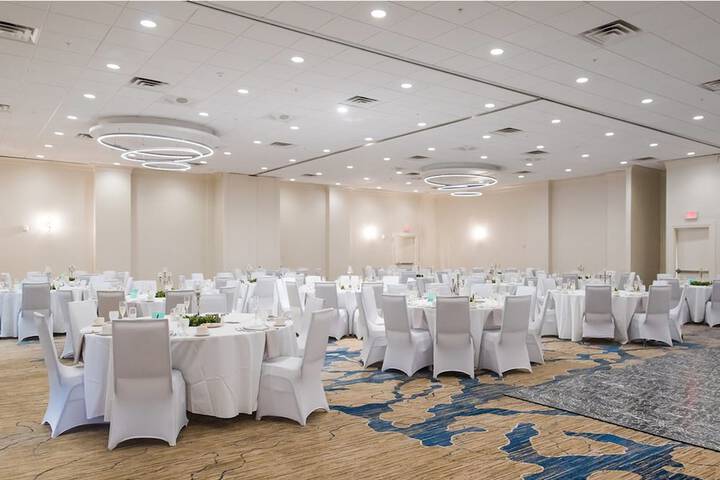 Delta Hotels by Marriott Utica