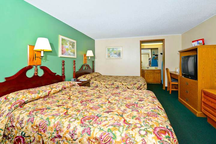 Room 20 of 28