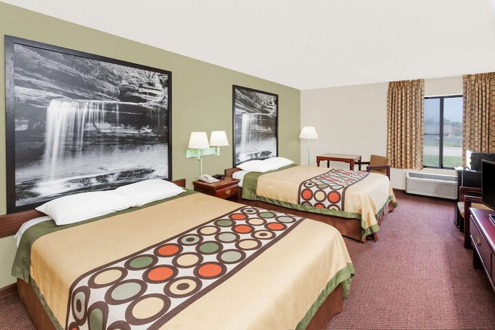 Room 9 of 19