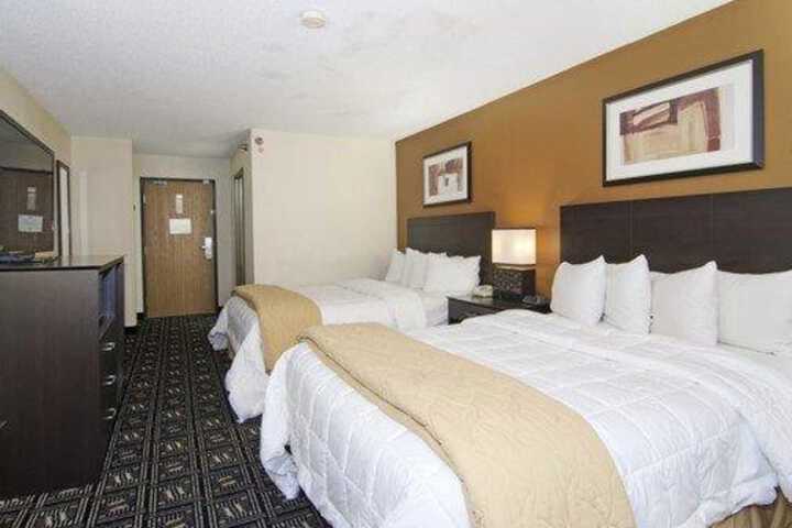 Room 44 of 66