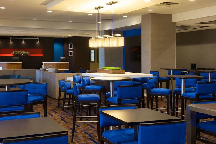Courtyard by Marriott Bloomington
