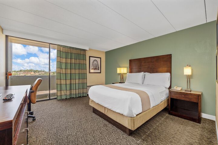 Room 14 of 17
