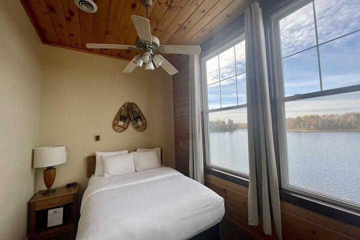 Hanging Horn Lakeside Resort