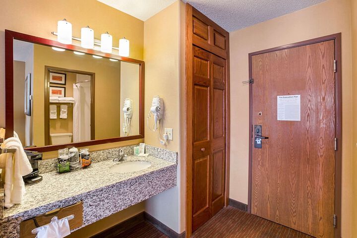 Room 16 of 47