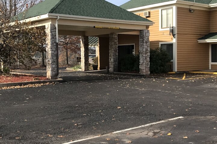 Hotel 2 of 43