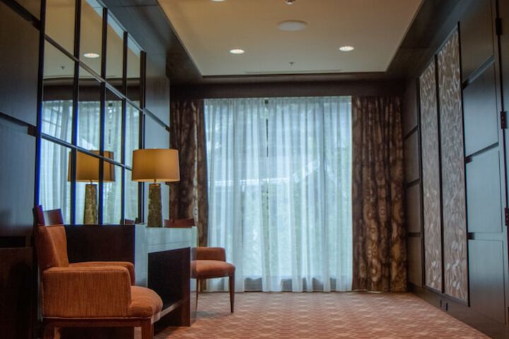 Ballroom/Hall 44 of 64