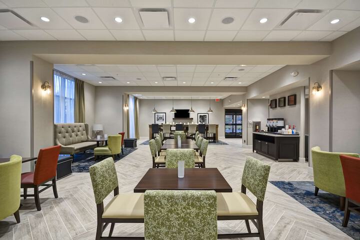 Hampton Inn Livonia Detroit