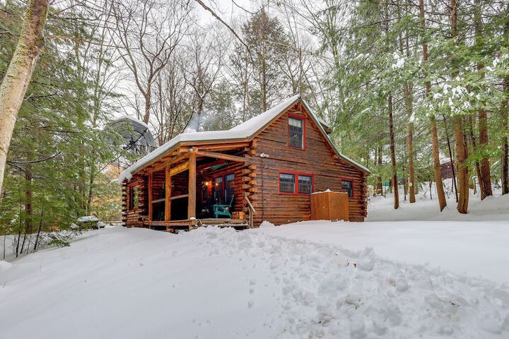 Lake & Beach Access at Lake Luzerne Cabin!