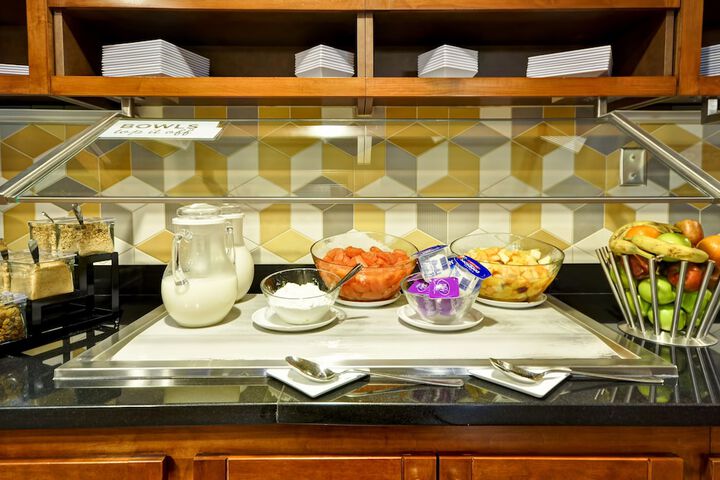 Breakfast/Coffee Service 36 of 41