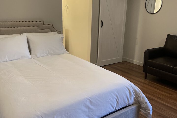 Room 13 of 25