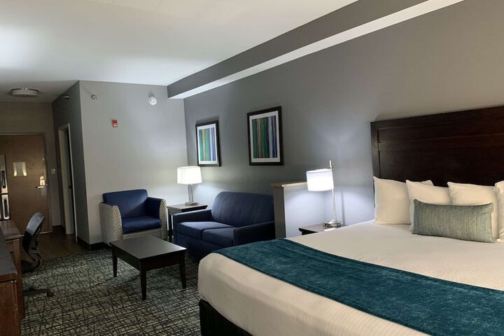 Room 18 of 27