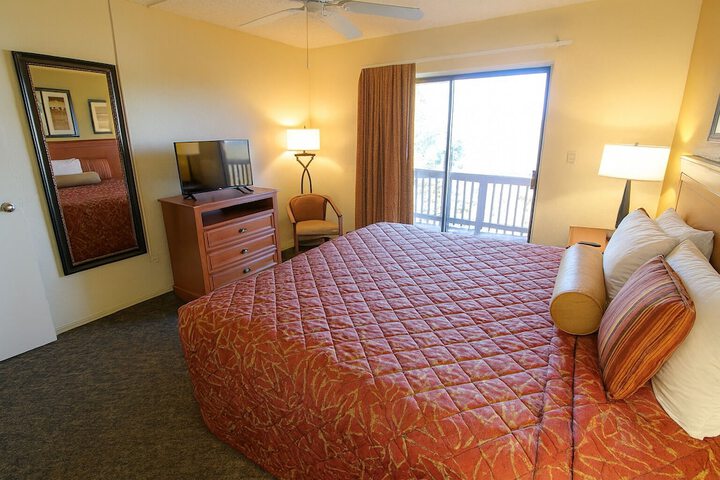 Crown Point Resort