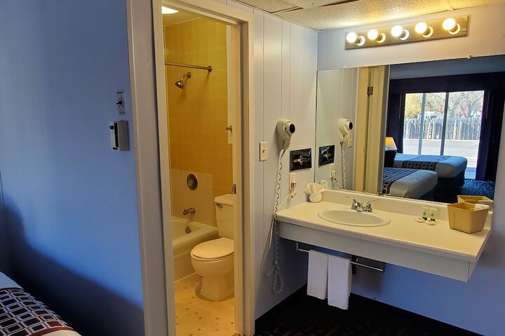 Room 12 of 15