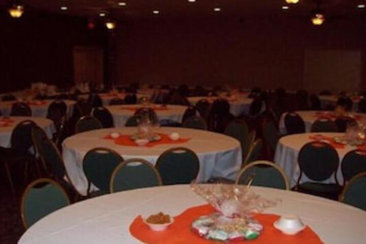 Ballroom/Hall 14 of 15