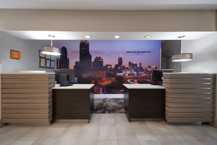 La Quinta Inn & Suites by Wyndham Atlanta Stockbridge