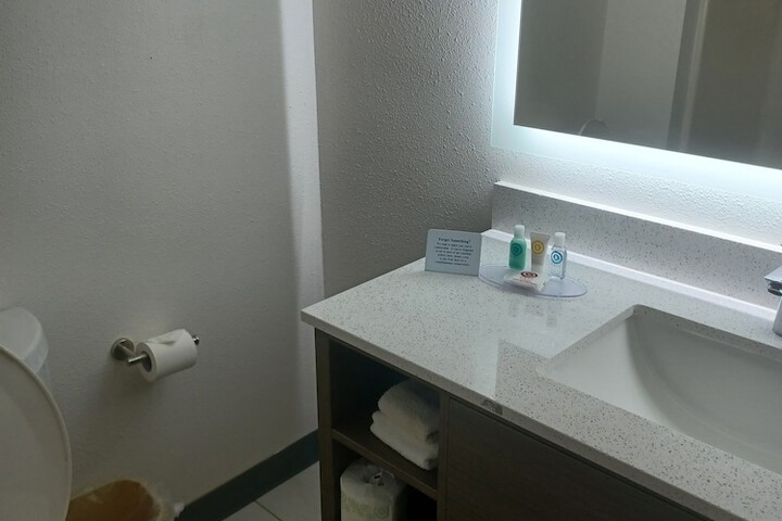 Room 26 of 43