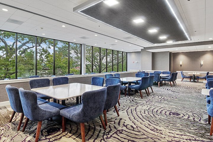 Holiday Inn Chicago Nw Crystal Lk Convention Center by IHG