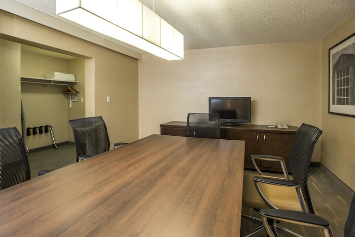 Room 97 of 200