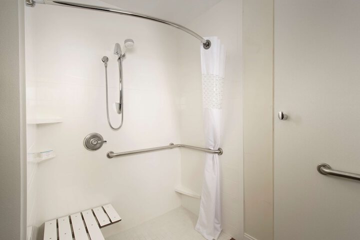 Room 15 of 24