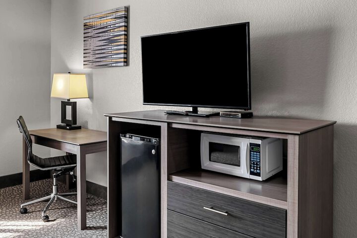 Best Western Sherwood Inn & Suites
