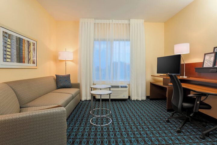 Room 15 of 46