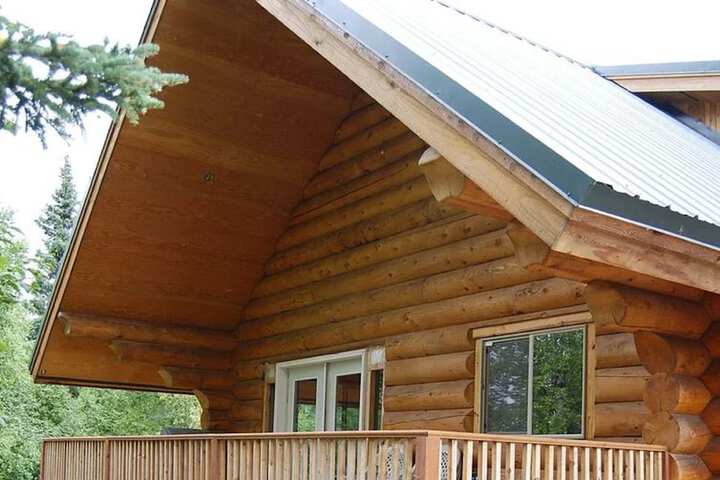 Daniels Lake Lodge B & B