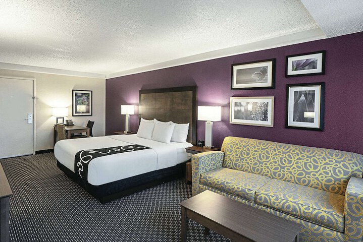 Room 15 of 36