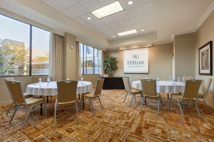 Hilton Fort Wayne at the Grand Wayne Convention Center