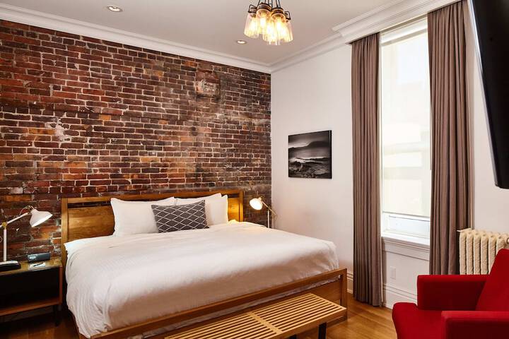 Room 98 of 119