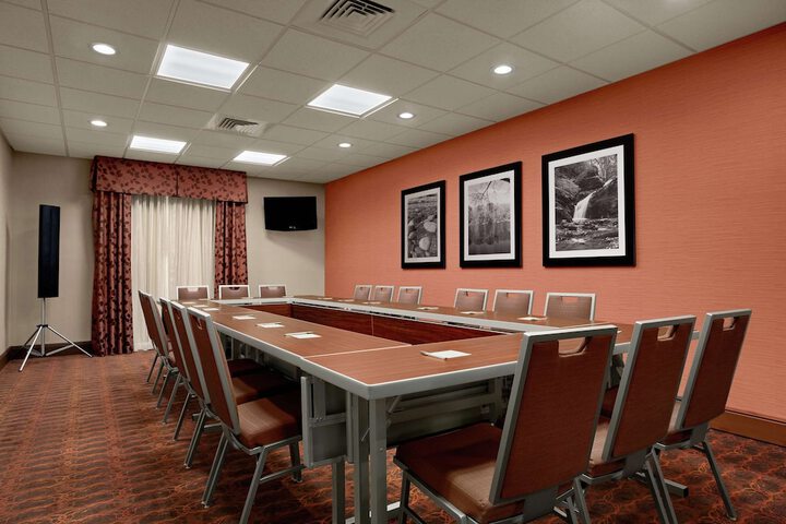 Hampton Inn Magnolia
