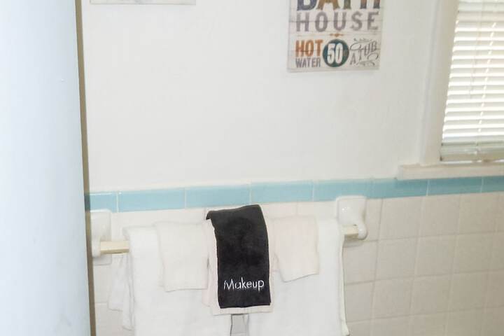 Room 42 of 83