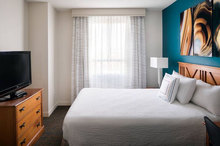 Room 16 of 36