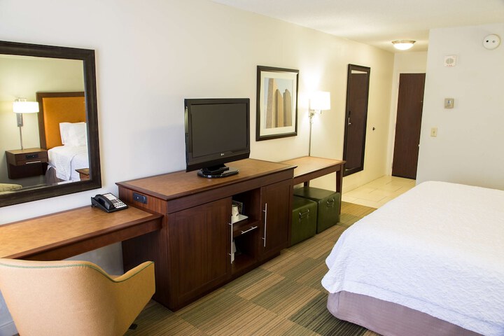 Room 21 of 40