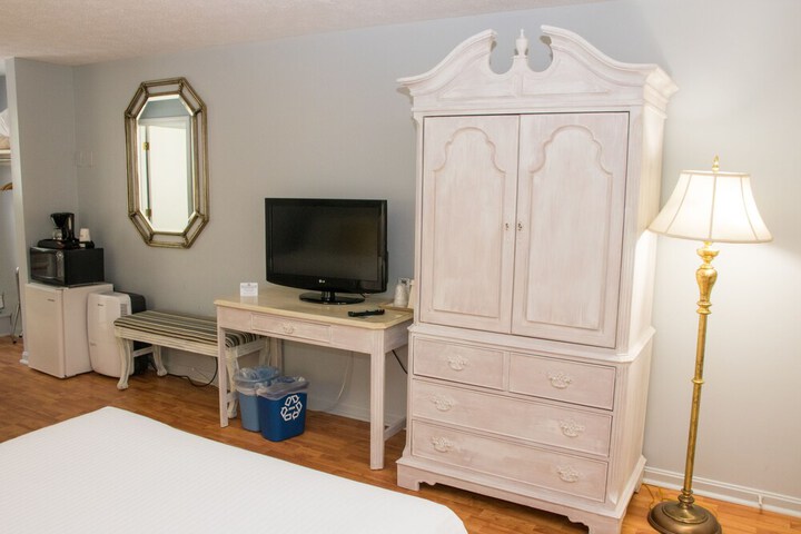 Room 82 of 167